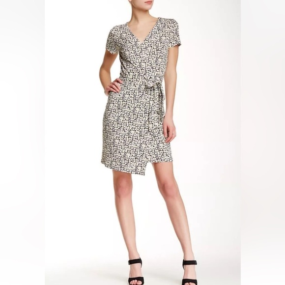 Diane Von Furstenberg Dresses & Skirts - Diane von Furstenberg Daisy Tiny Black Wrap Dress 2 Midi Short Micro Floral $398